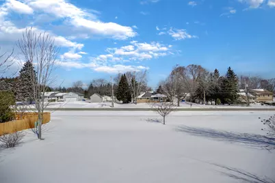 2402  Kiowa Dr, Grafton, WI 53024 - Photo 42