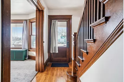 426 E Pleasant St, Oconomowoc, WI 53066 - Photo 8