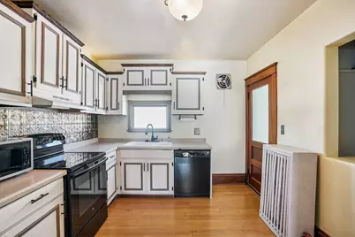 426 E Pleasant St, Oconomowoc, WI 53066 - Photo 20