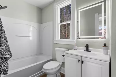 704  Grand Ave, Sheboygan, WI 53083 - Photo 20