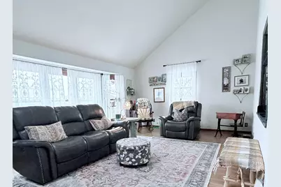 N57W26446  Mountain Meadows Dr, Lisbon, WI 53089 - Photo 2