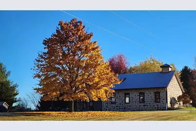 998 E Newark Dr, Farmington, WI 53090 - Photo 32