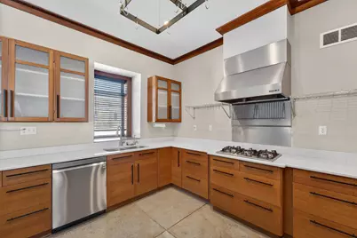 998 E Newark Dr, Farmington, WI 53090 - Photo 8