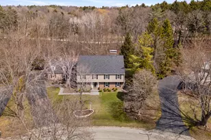 9940 N Lamplighter Ln, Mequon, WI 53092 - Photo 38