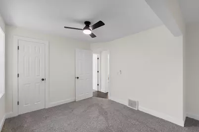 1005  Center St, Delavan, WI 53115 - Photo 8