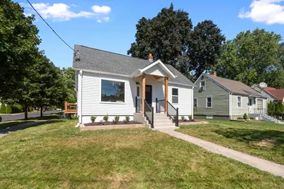 1005  Center St, Delavan, WI 53115 - Photo 1