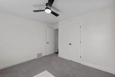 1005  Center St, Delavan, WI 53115 - Photo 6