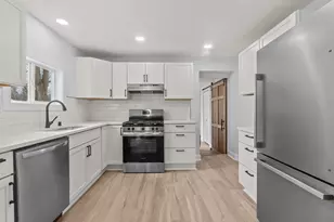 4227 Chestnut Ave, Delavan, WI 53115 - Photo 4