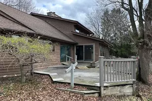 S37W32055 Kamps Ct, Genesee, WI 53189 - Photo 2