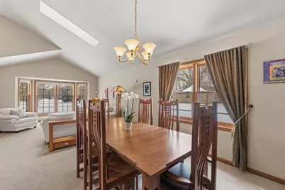 1414 W El Rancho Dr, Mequon, WI 53092 - Photo 18