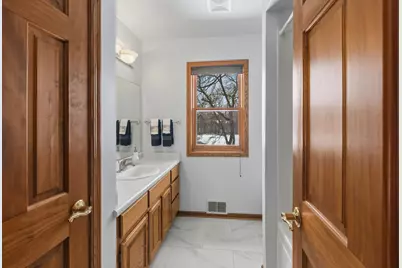 1414 W El Rancho Dr, Mequon, WI 53092 - Photo 36