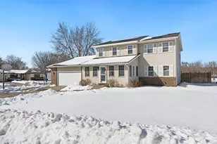 701 Park Ridge Pl, Onalaska, WI 54650 - Photo 1