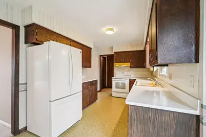 558  Horns Corners Rd, Cedarburg, WI 53012 - Photo 10