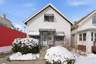 7024 W Lincoln Ave, West Allis, WI 53219 - Photo 1