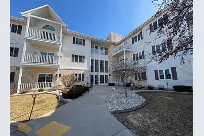 715  Canterberry Ct #312, West Bend, WI 53090 - Photo 1
