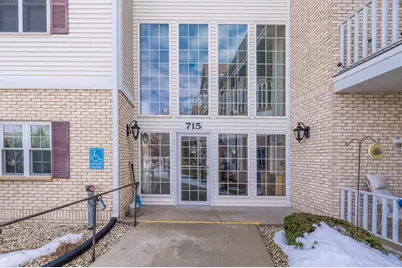715  Canterberry Ct #312, West Bend, WI 53090 - Photo 2