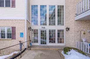 715 Canterberry Ct, West Bend, WI 53090 - Photo 2