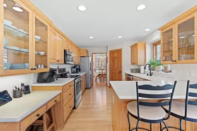 565 S McPride Ln #B, Brookfield, WI 53045 - Photo 10