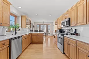 565 S McPride Ln, Brookfield, WI 53045 - Photo 8