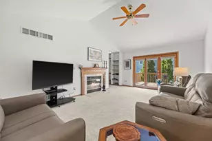 308 King William Ct, Waukesha, WI 53186 - Photo 10