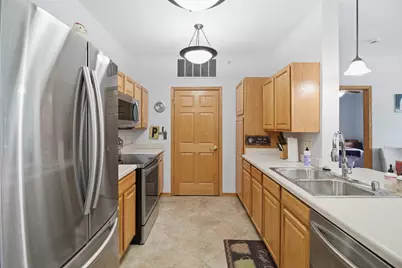 7710 S 51st St #105, Franklin, WI 53132 - Photo 14