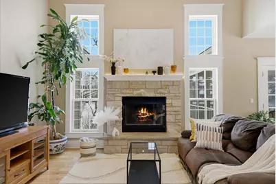 401  Lakewood Ct, Kohler, WI 53044 - Photo 4