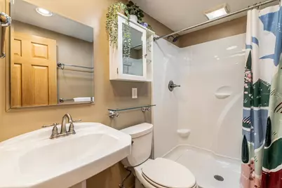 8324  Gridley Ave, Wauwatosa, WI 53213 - Photo 18