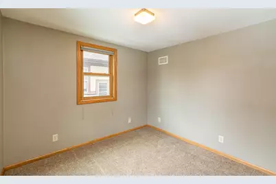 8324  Gridley Ave, Wauwatosa, WI 53213 - Photo 16
