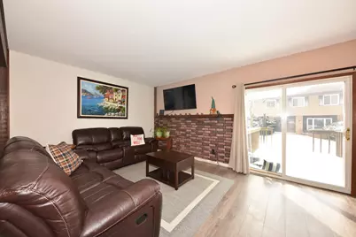 W167N11563  Westminster Ct, Germantown, WI 53022 - Photo 4