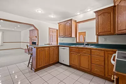 4950  James Ave, Racine, WI 53402 - Photo 6