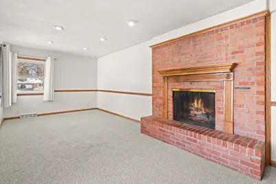 4950  James Ave, Racine, WI 53402 - Photo 4