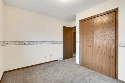 1009  Whispering Winds Pl, Onalaska, WI 54650 - Photo 10