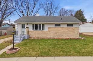 511 Grove St, Mayville, WI 53050 - Photo 1