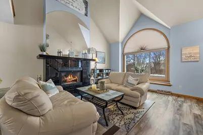 2900 E Honeysuckle Dr, Oak Creek, WI 53154 - Photo 6