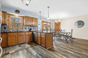 2900 E Honeysuckle Dr, Oak Creek, WI 53154 - Photo 12