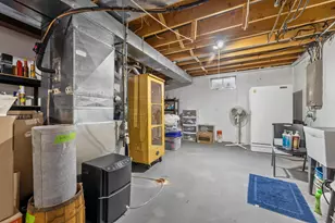 2900 E Honeysuckle Dr, Oak Creek, WI 53154 - Photo 34