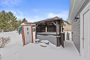 2900 E Honeysuckle Dr, Oak Creek, WI 53154 - Photo 42