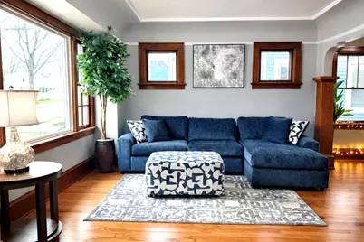 2181 S 91st St, West Allis, WI 53227 - Photo 2