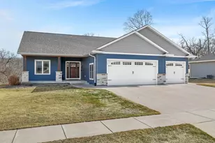 1703 Bridger Dr, Holmen, WI 54636 - Photo 1