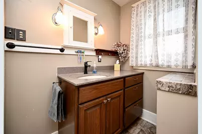 629  9th St, Winona, MN 55987 - Photo 24