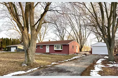 5131  106th St, Pleasant Prairie, WI 53158 - Photo 1