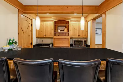 1239  Canary Ln, Grafton, WI 53024 - Photo 10