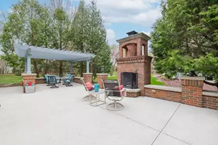 1239 Canary Ln, Grafton, WI 53024 - Photo 24