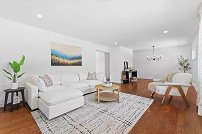 831 W Riverview Dr, Glendale, WI 53209 - Photo 4