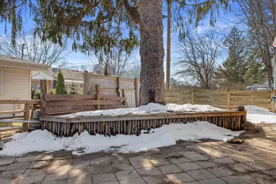 831 W Riverview Dr, Glendale, WI 53209 - Photo 34