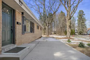 831 W Riverview Dr, Glendale, WI 53209 - Photo 2