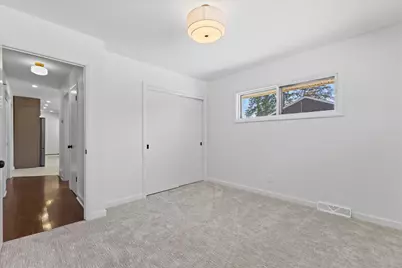 831 W Riverview Dr, Glendale, WI 53209 - Photo 18