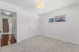 831 W Riverview Dr, Glendale, WI 53209 - Photo 18