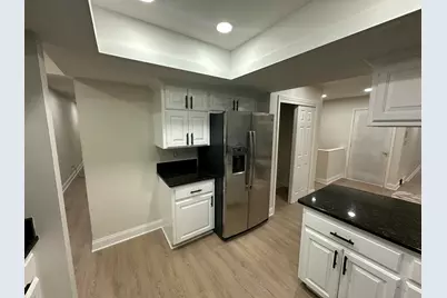 680  Forest Grove Ln, Brookfield, WI 53005 - Photo 4