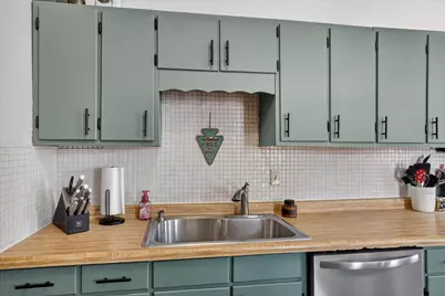 2220  Green St, Racine, WI 53402 - Photo 20